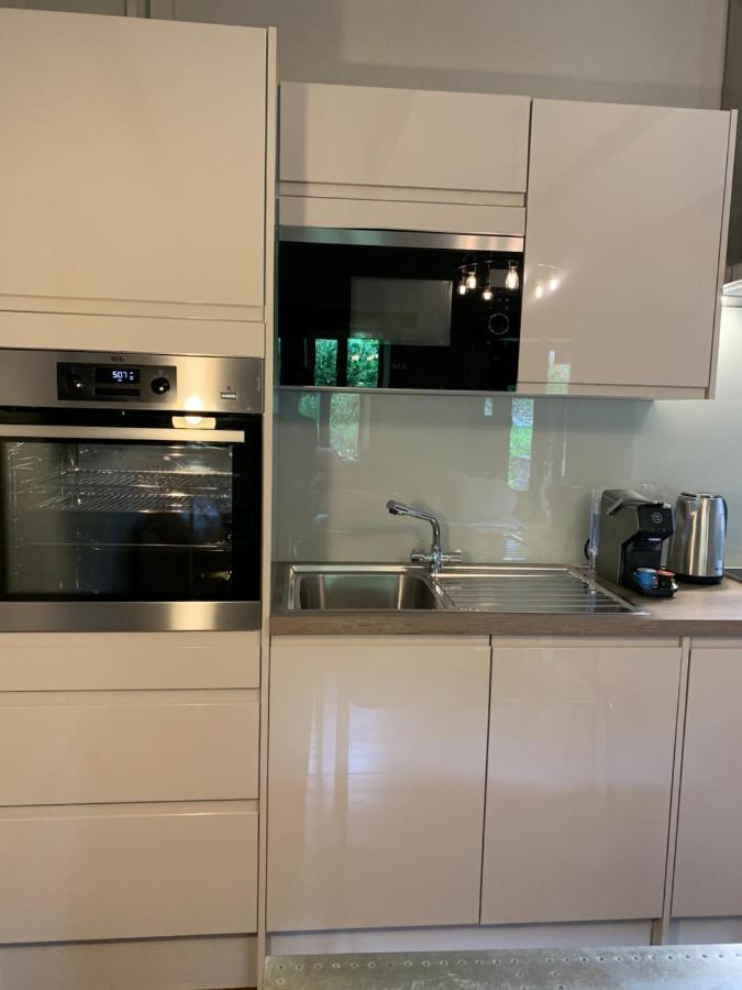 Ty Carreg Fach Staycation Cottage カーディフ エクステリア 写真