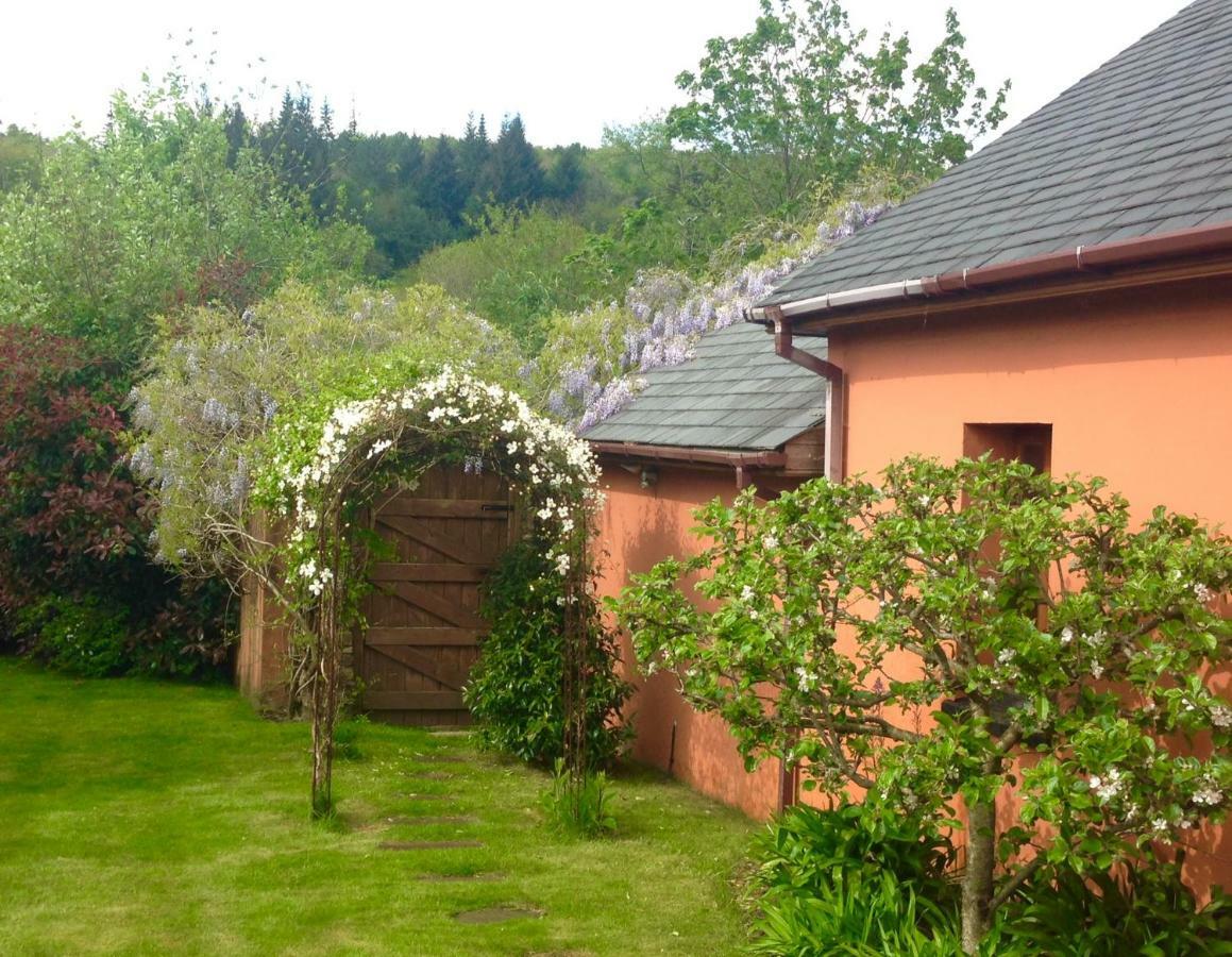 Ty Carreg Fach Staycation Cottage カーディフ エクステリア 写真