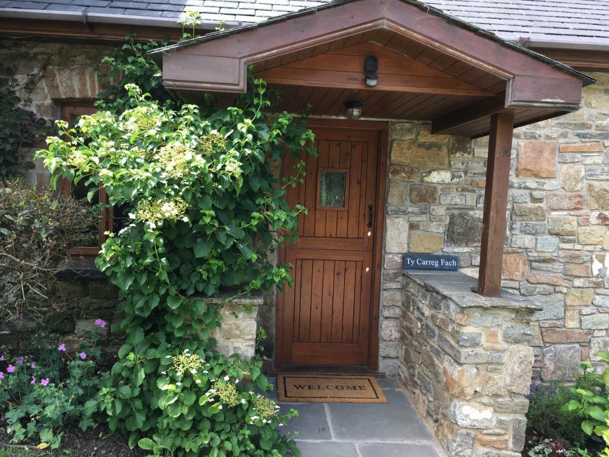 Ty Carreg Fach Staycation Cottage カーディフ エクステリア 写真