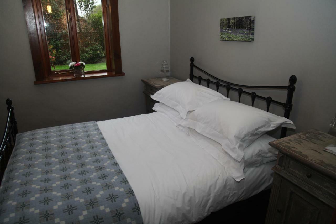 Ty Carreg Fach Staycation Cottage カーディフ エクステリア 写真