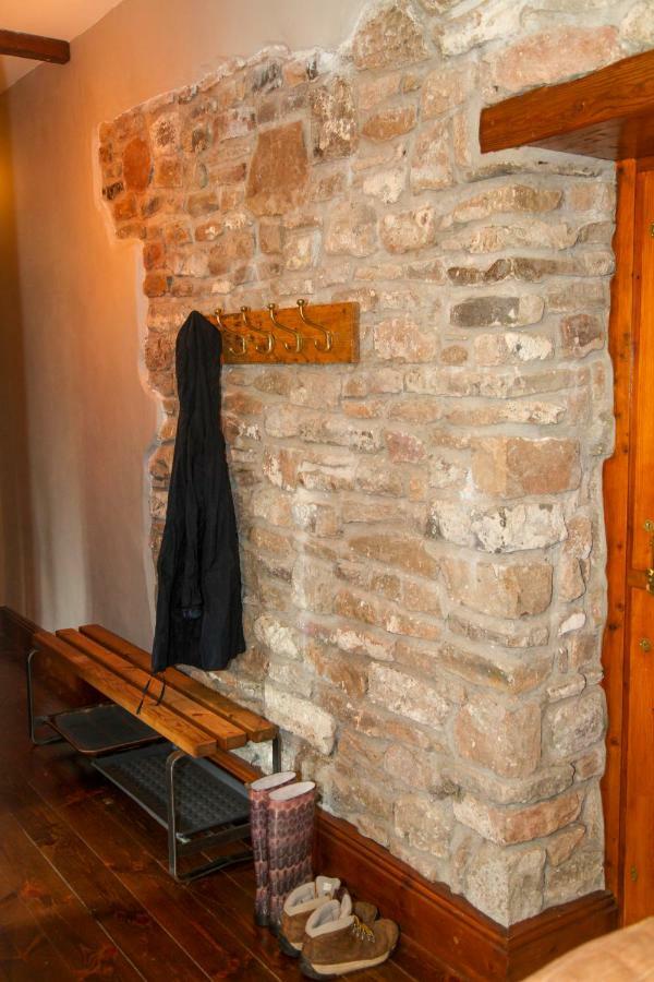 Ty Carreg Fach Staycation Cottage カーディフ エクステリア 写真